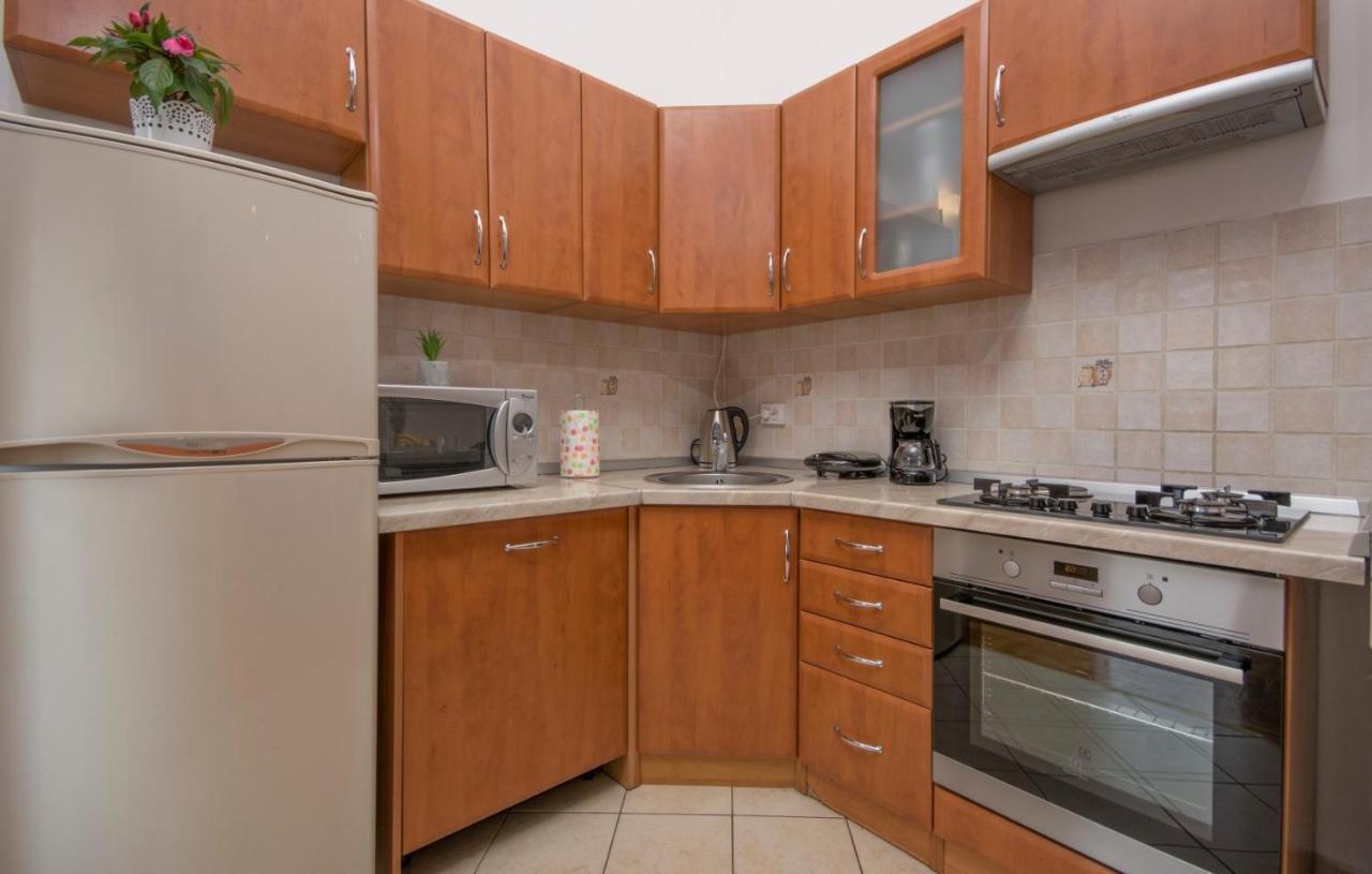 City Centre Sea View Apartment Pula Ngoại thất bức ảnh