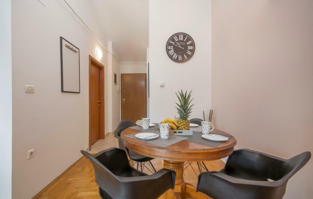 City Centre Sea View Apartment Pula Ngoại thất bức ảnh